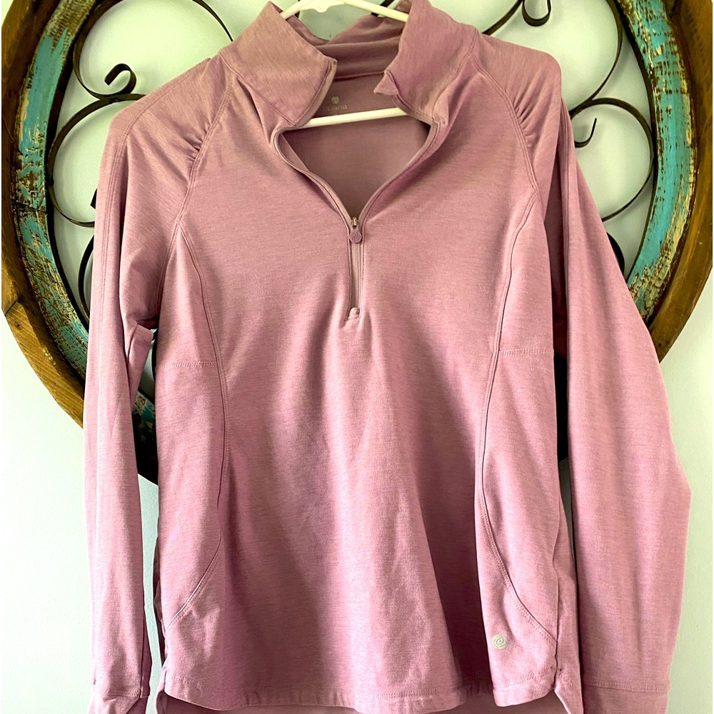 Apana workout shirt